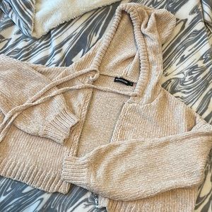 cropped hoodie